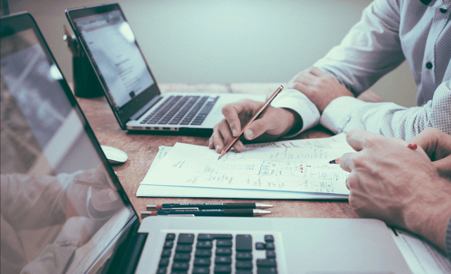 Une infrastructure de serveurs représentant une solution IA on-premise sécurisée